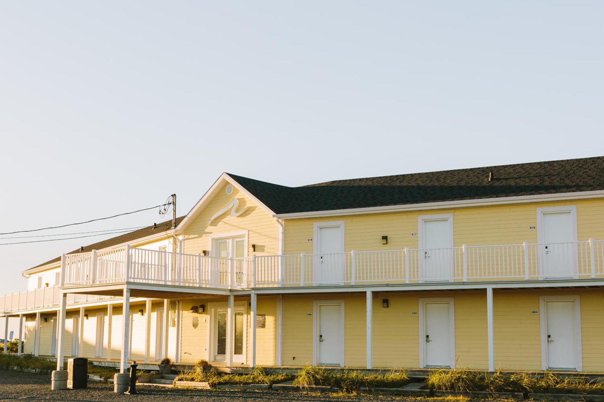 Pavillon Sur Mer Par Riotel Matane Exterior foto